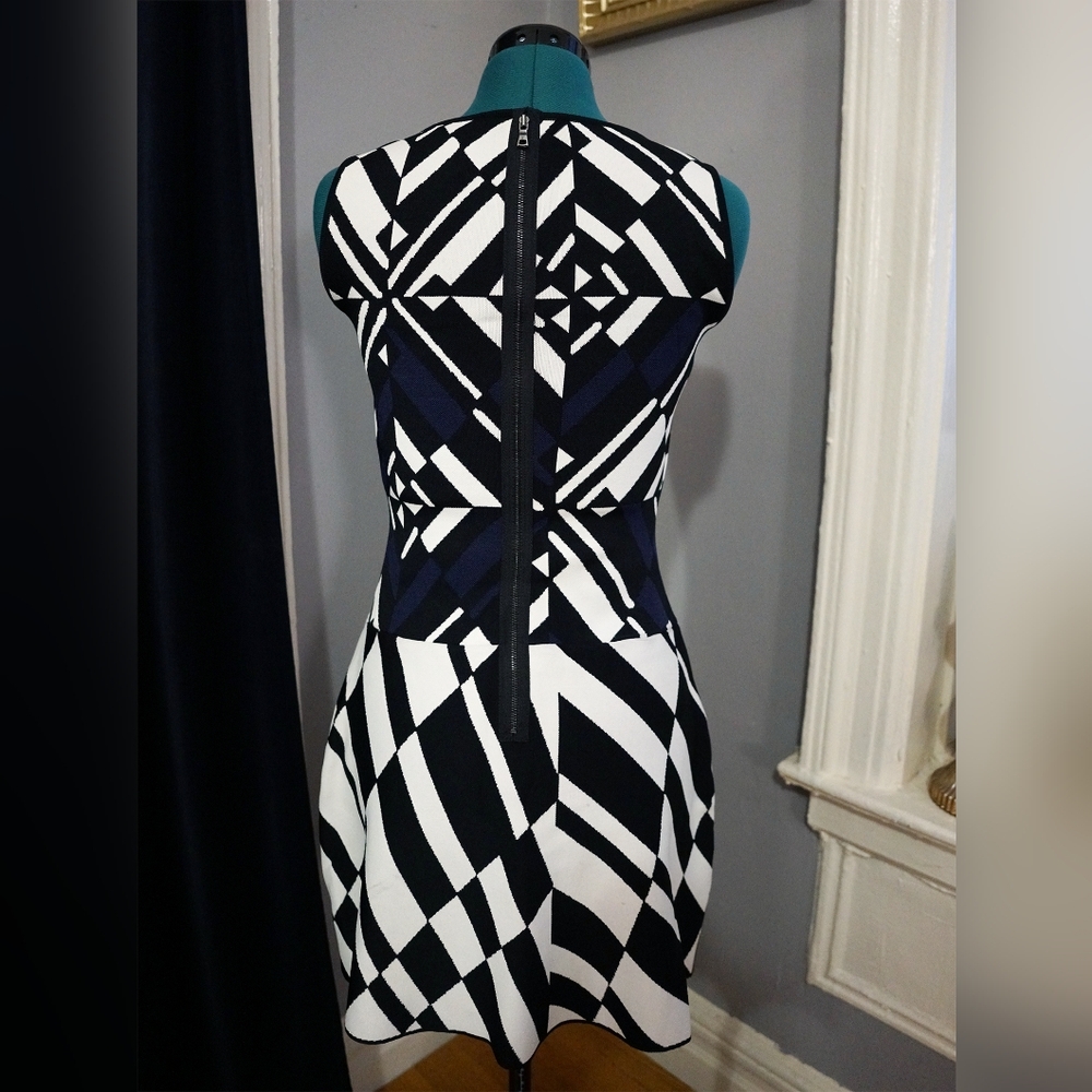 BCBG Max Azria Jo geometric jacquard dress, XXS/00 - Picture 4 of 8